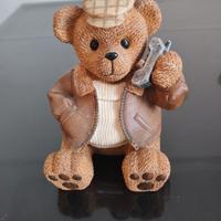 Salvadanaio a forma di orsetto 