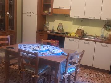 Appartamento ammobiliato piano terra