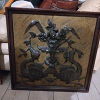 basso rilievo in legno intarsiato 