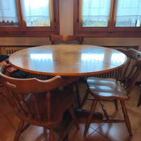 Tavola rotonda 4 persone (allungabile) e sedie