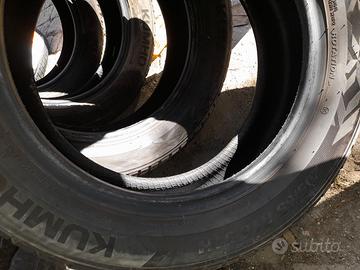 4 pneumatici Kumo 255/55 R16 con pochi km .