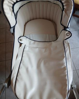 passeggino carrozzina bianco