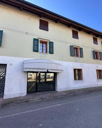 LOCALE CONVERTIBILE IN ABITAZIONE: AMPIA METRAT...
