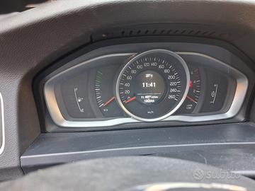 auto Volvo V60