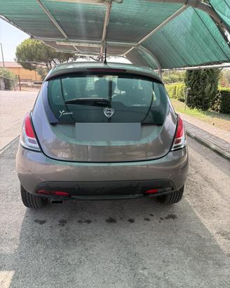 Lancia Ypsilon 1.2 69 CV 5 porte S&S Silver
