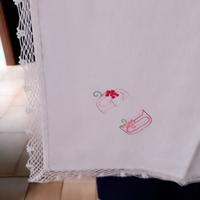 tovaglietta in puro lino con ricamo a mano