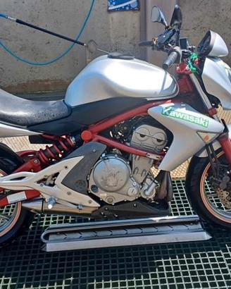 Kawasaki er6n 2006