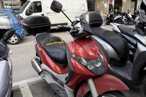 Beverly 200 anno 2005 con TARGA POLACCA