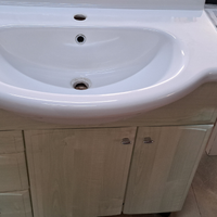 Mobile bagno con lavabo