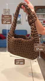 Borsa realizzata all’uncinetto