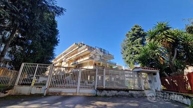 6 LOCALI A FRATTAMAGGIORE