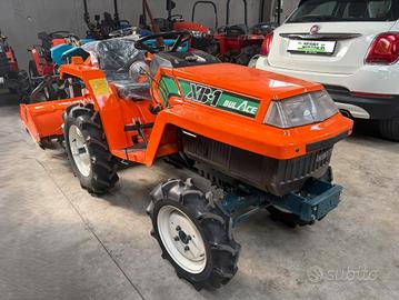 TRATTORE KUBOTA XB1, RICONDIZIONATO, GOMME NUOVE