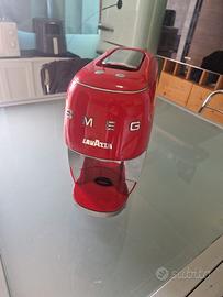 caffettiera smeg in design a capsule (lavazza) 