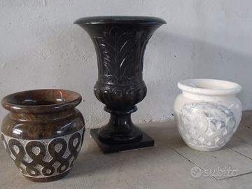 vasi e tavoli in marmo