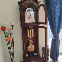 Orologio a pendolo da terra