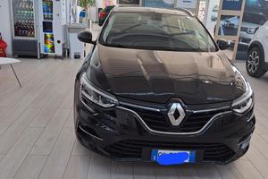 Megane station wagon business luglio 2022