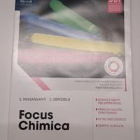 libro per scuole superiori "focus chimica"