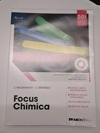 libro per scuole superiori "focus chimica"