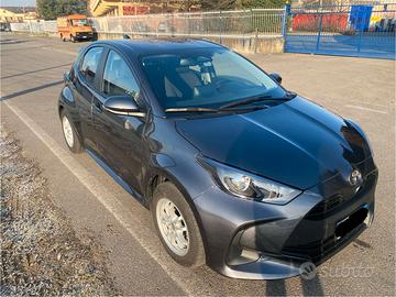 TOYOTA YARIS 1.5 HYBRID ACTIVE – 2025