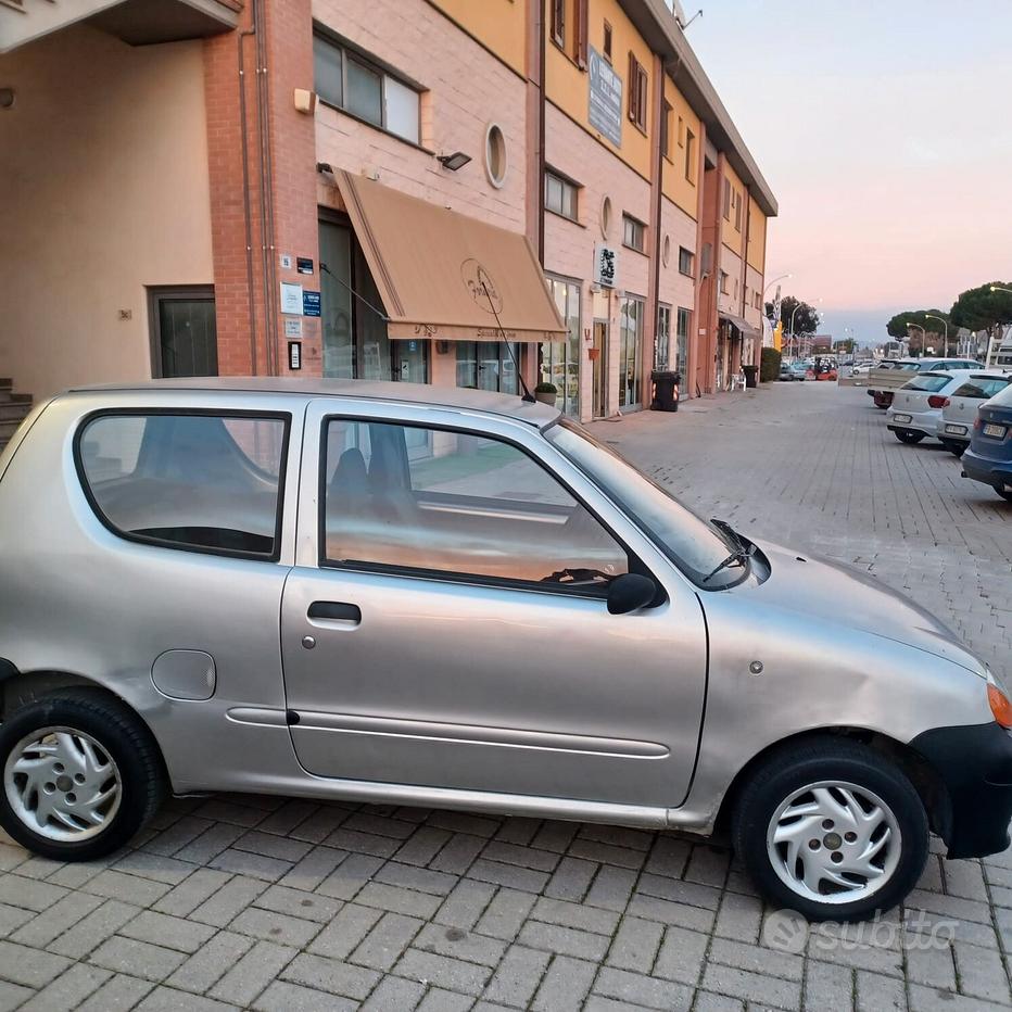 Interni Fiat 600 1.1 del 2001 - Accessori Auto In vendita a Imperia