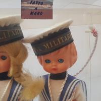 Coppia di bambole della Marina Militare