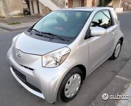 Toyota iq 1.0