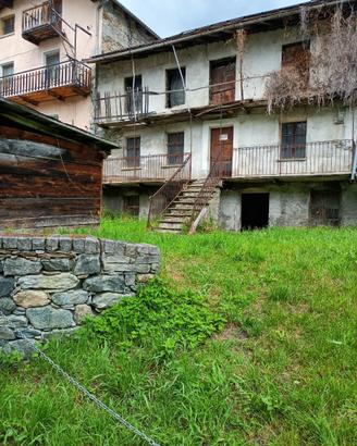 Doues - Planavilla rustico da ristrutturare