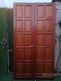 Portone in legno massello douglas