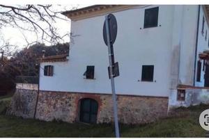 Unità immobiliare con giardino
