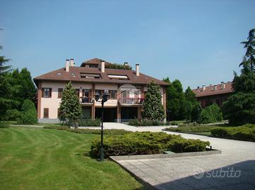 2 LOCALI A PESCHIERA BORROMEO