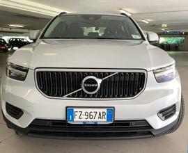 Volvo XC40 t3 Geartronic Momentum