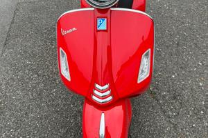 Vespa Piaggio gt 300 super e Piaggio vespa lx 125