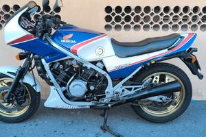 honda vf 750f interceptor