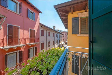 Appartamento in centro torri del benaco
