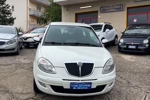 Lancia Ypsilon 1.3 MJT 75 CV Platino