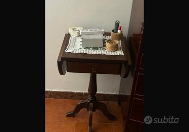 Tavolino con laterali allungabili