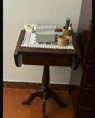 Tavolino con laterali allungabili