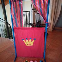 Teatrino con marionette