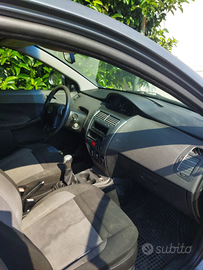 Tata Indica vista motore fiat