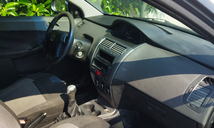 Tata Indica vista motore fiat