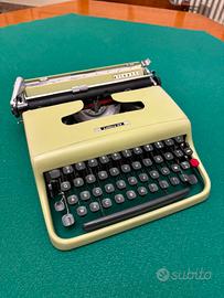 Macchina da scrivere Olivetti Lettera 22