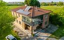 villa-indipendente-con-ampio-parco-privato