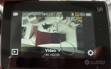 YI 4K+ Action Camera (4K 60fps) - Kit Completo Acc
