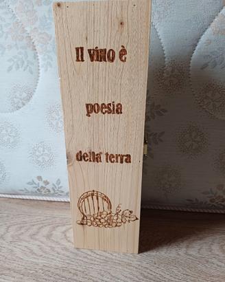 SCATOLA IN LEGNO PORTA VINO PIROGRAFATA