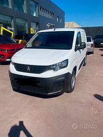 Peugeot partner 3serie 2021 1.5 bluehdi 100cv