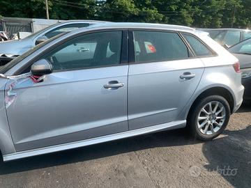 FIANCATA SINISTRA COMPLETA AUDI A3 2014 1.6TD