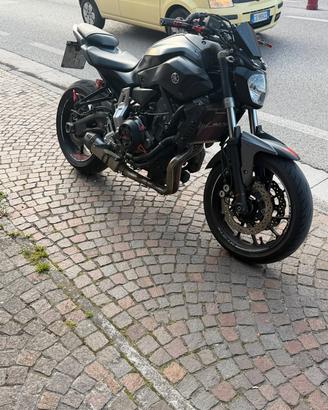 Yamaha mt-07 (2015) abs A2