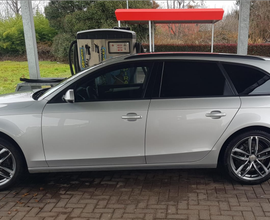 Audi a4 avant 2.0 di 143 cv cambio automatico