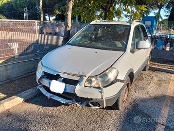 4X4 GPL FULL OPT. UNIPROP: FIAT SEDICI SINISTRATO
