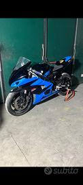 GSXR 2006 k6 pronto pista